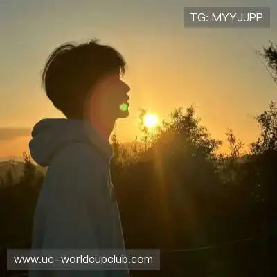 龙含雅